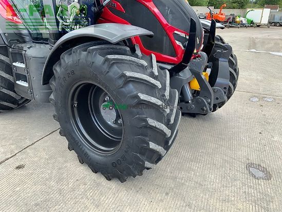 Tractor agrícola - Valtra - n175 unlimited tractor (st26881)