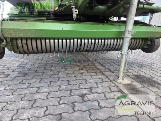 Empacadora gigant - Krone - comprima cv 150 xc