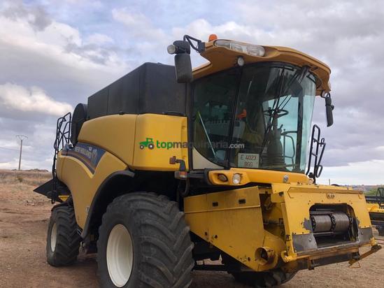 Cosechadora de Cereal - New Holland - CR 9060