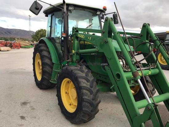 Tractor agrícola - John Deere - 5820 con pala