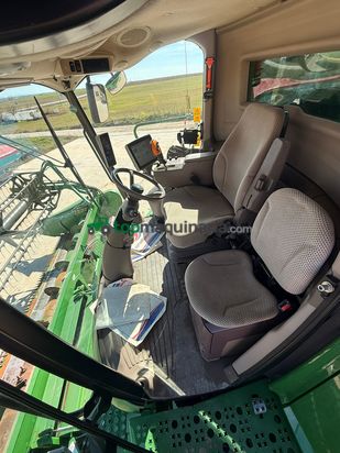 Cosechadora de Cereal - John Deere - T560i  HILLMASTER