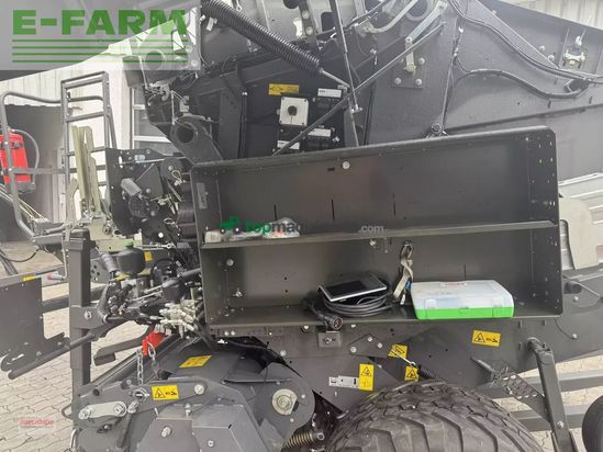 Empacadora gigant - Claas - variant 560 rc pro