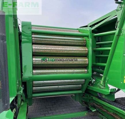 Empacadora gigant - John Deere - c 440 r