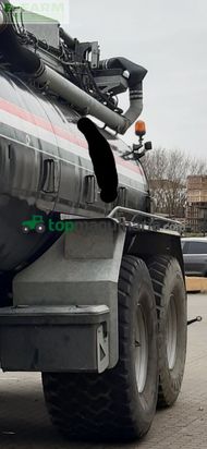 Cisterna - Peecon - eur-200 mit turbokranarm (kaweco)