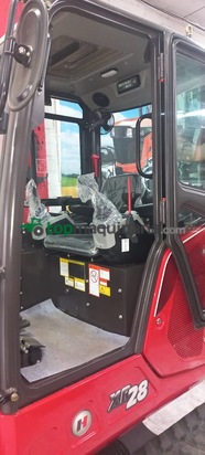 MINIEXCAVADORA HAÜSER XR28 2,8T CON MOTOR KUBOTA