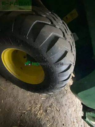 Empacadora gigant - John Deere - v451m