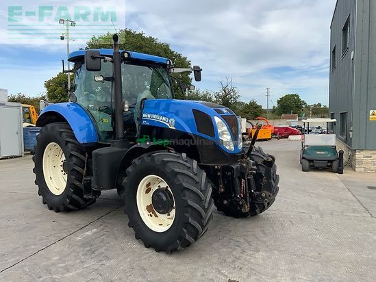 Tractor agrícola - New Holland - t7.210 tractor (st26606)