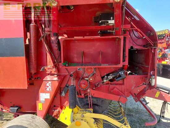 Empacadora gigant - New Holland - br 750 ficelle