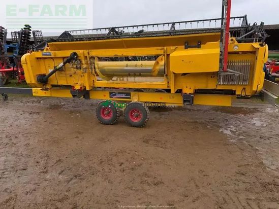 Cosechadora de Cereal - New Holland - tc 5.90 sl