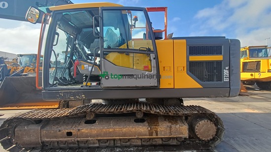 Excavadora VOLVO  EC220