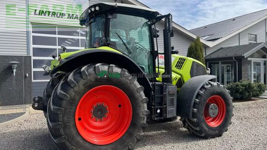 Tractor agrícola - Claas - axion 850 med frontlift og frontpto