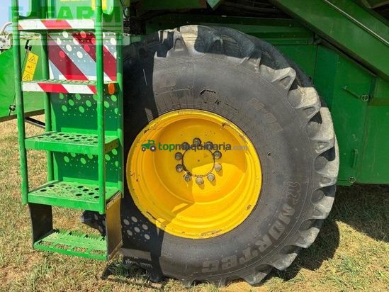 Cosechadora de Cereal - John Deere - 9560 i wts