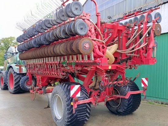 Sembradora - Kverneland - dg12000