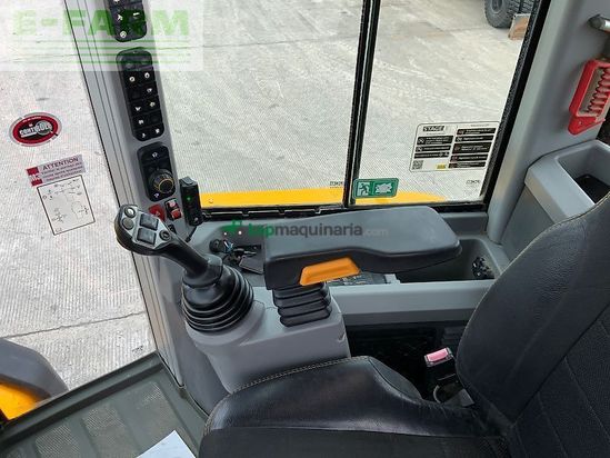 Minicargadora - JCB - 437 wheeled loading shovel (st23075)