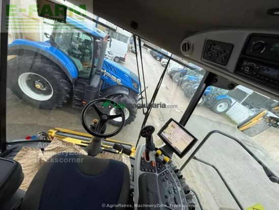 Cosechadora de Cereal - New Holland - cr 8.80