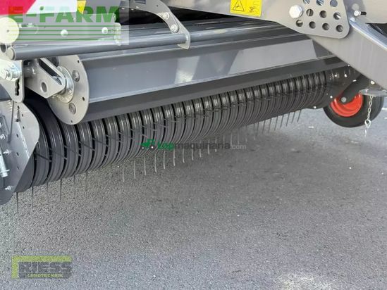 Empacadora gigant - Claas - variant 560 rc trend