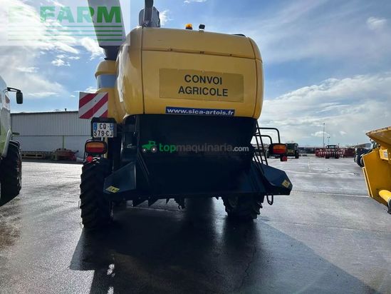 Cosechadora de Cereal - New Holland - cx8080