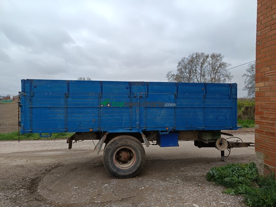 Remolque basculante agrícola