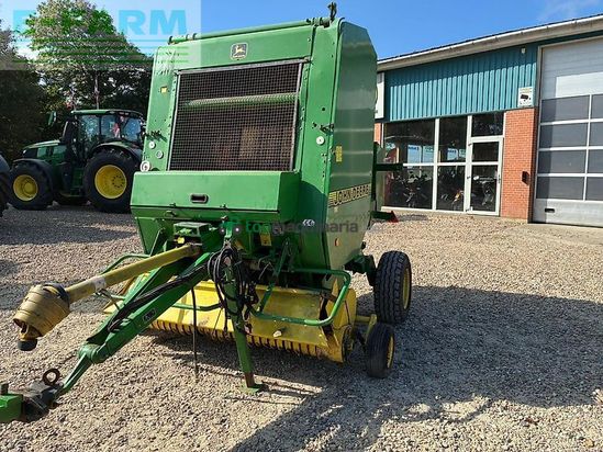 Empacadora gigant - John Deere - 580n