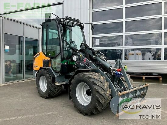 Minicargadora - Giant - g2700 x-tra hd+