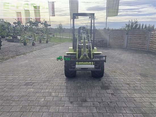 Minicargadora - Fliegl - hoflader 25-27