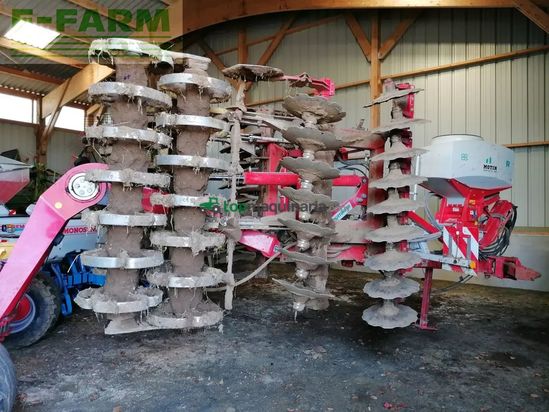 Cultivador - Pöttinger - terradisc 4001 t