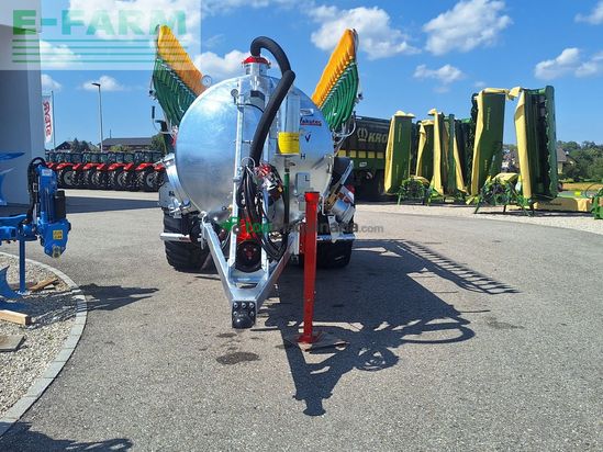 Cisterna - Vakutec - va 8600 + schleppschuhverteiler vakuumfass