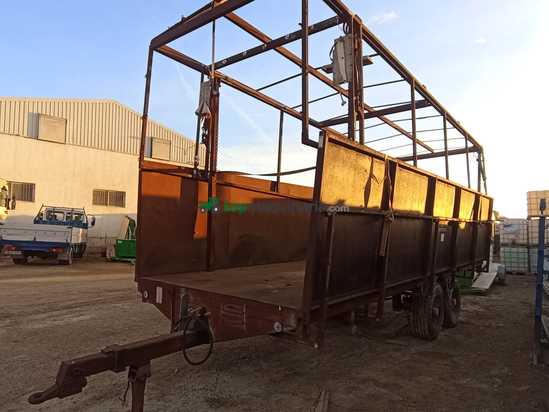 Remolque frutero de 2 ejes de 7000x2500x1300+1300