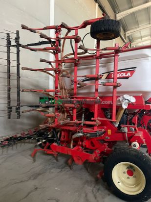 Sembradora Sola área de 6 m seminueva