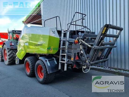 Empacadora gigant - Claas - quadrant 3200 fc t