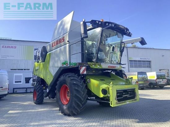 Cosechadora de Cereal - Claas - trion 530 mit vario 620