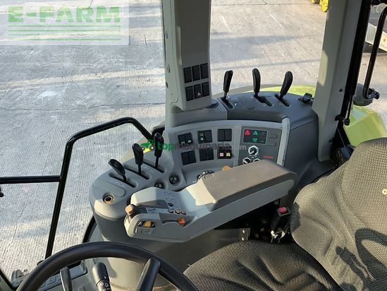 Tractor agrícola - Claas - 820 axion tractor (st23326)