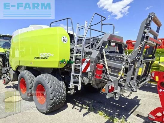 Empacadora gigant - Claas - quadrant 5200 fc tandem
