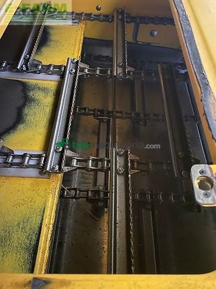 Cosechadora de Cereal - New Holland - cr 9.80