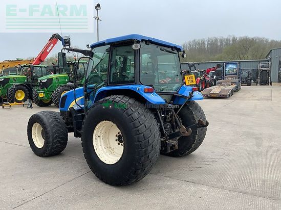 Tractor agrícola - New Holland - t5050 tractor (st25988)