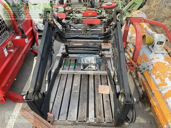 Minicargadora -  - pom 80