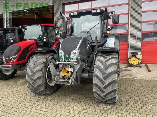 Tractor agrícola - Valtra - n 123 versu Versu