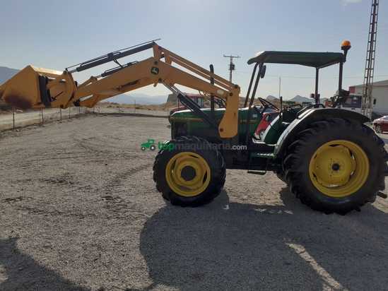 Tractor agrícola - John Deere - 5400N con pala 
