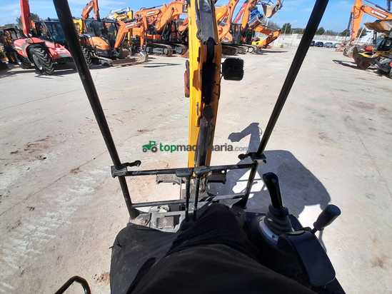 Miniexcavadora JCB 15C