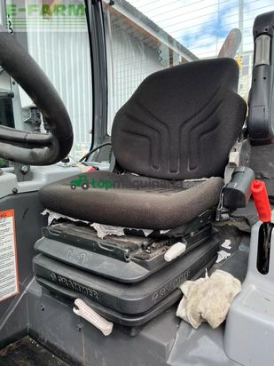 Minicargadora - Hitachi - zw 75