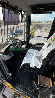 Pala cargadora  Komatsu WA270-8E0