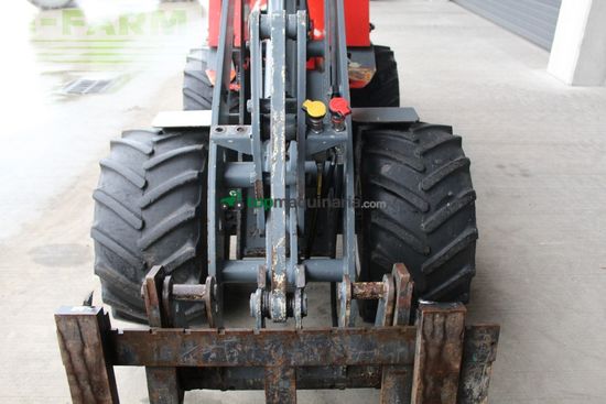 Minicargadora - Giant - hoflader d 335 t