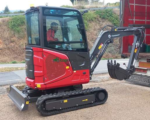 Excavadora - HAÜSER XR28 KUBOTA 3CYL. 3T.