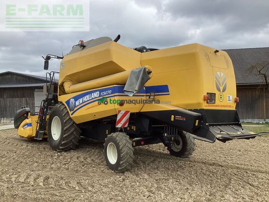 Cosechadora de Cereal - New Holland - tc 5070