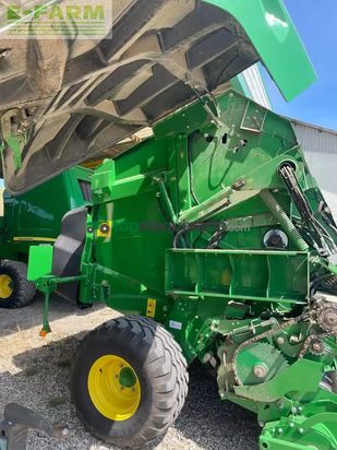 Empacadora gigant - John Deere - v451m