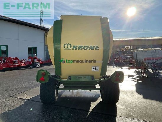 Empacadora gigant - Krone - v 150 xc