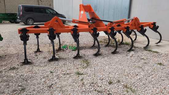 Cultivador Noli modelo CG85 de 9 a 15 brazos 
