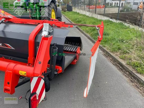 Rastrillo - Kuhn - merge maxx 950 bandschwader