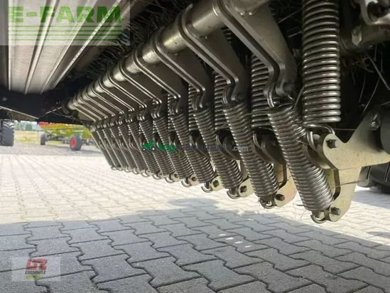 Empacadora gigant - Claas - rollant 630 rc uniwrap