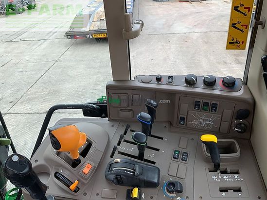 Tractor agrícola - John Deere - 6110m tractor (st26068)